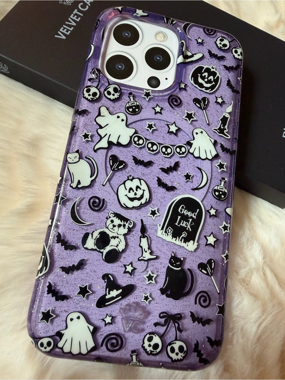 Velvet Caviar iPhone 15 pro max case - Picture 2 of 2